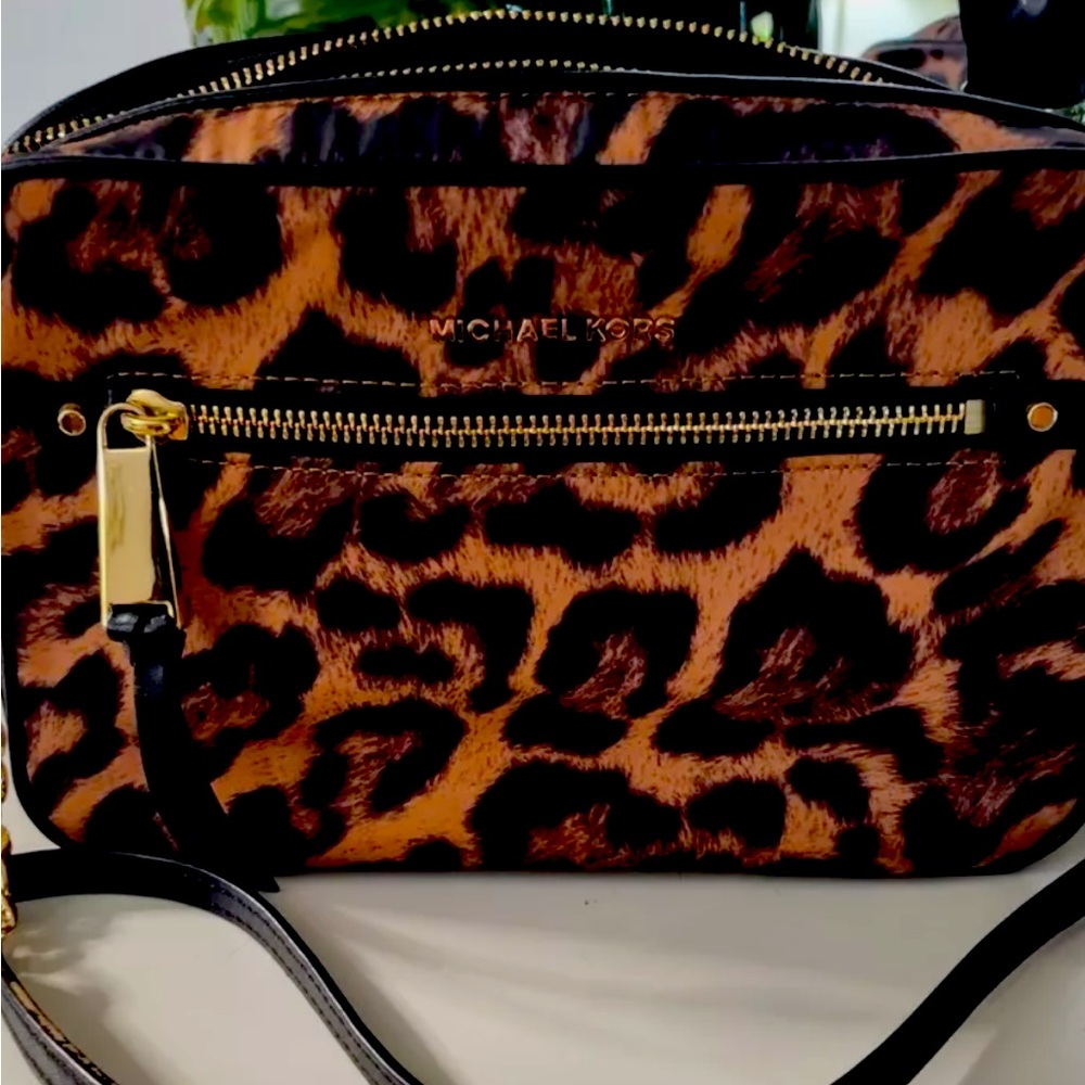 Michael kors cheetah cross body